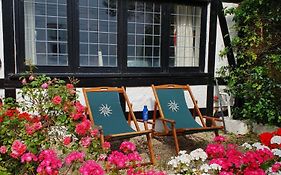 Bournemouth Secluded Cottage 10Mins Walk To Beach